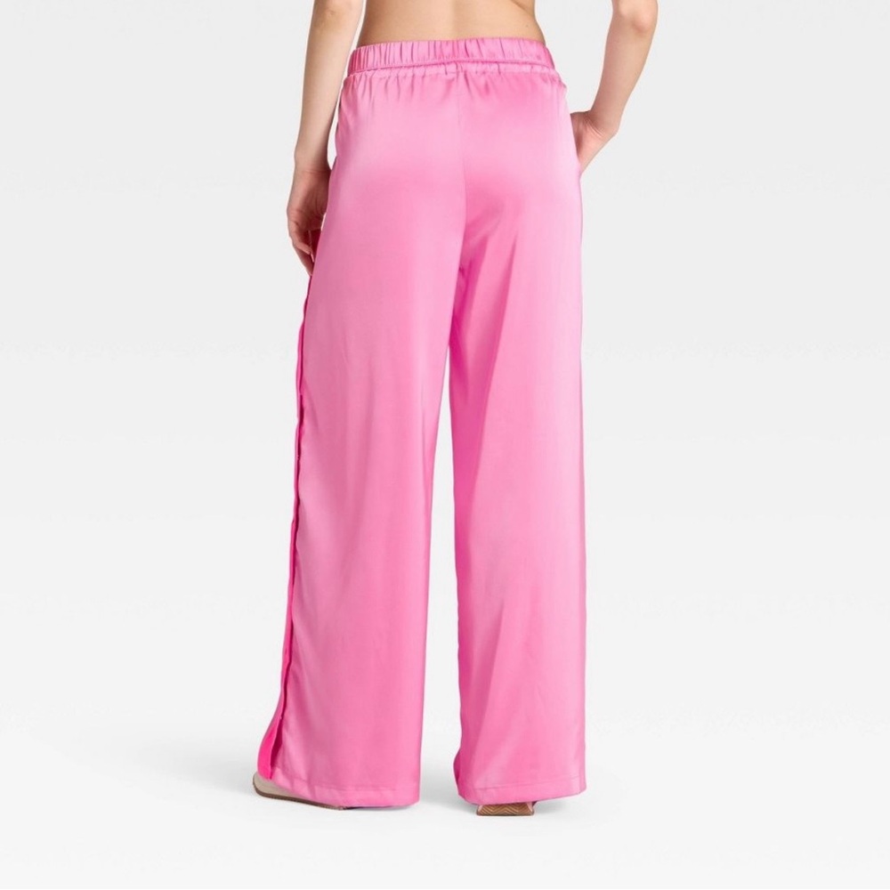 NWT JoyLab Wide-Leg Pink Snap-Trim Lounge Pants - Picture 2 of 5